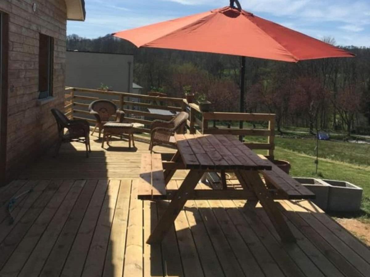 Cozy Holiday Home In Givonne 外观 照片