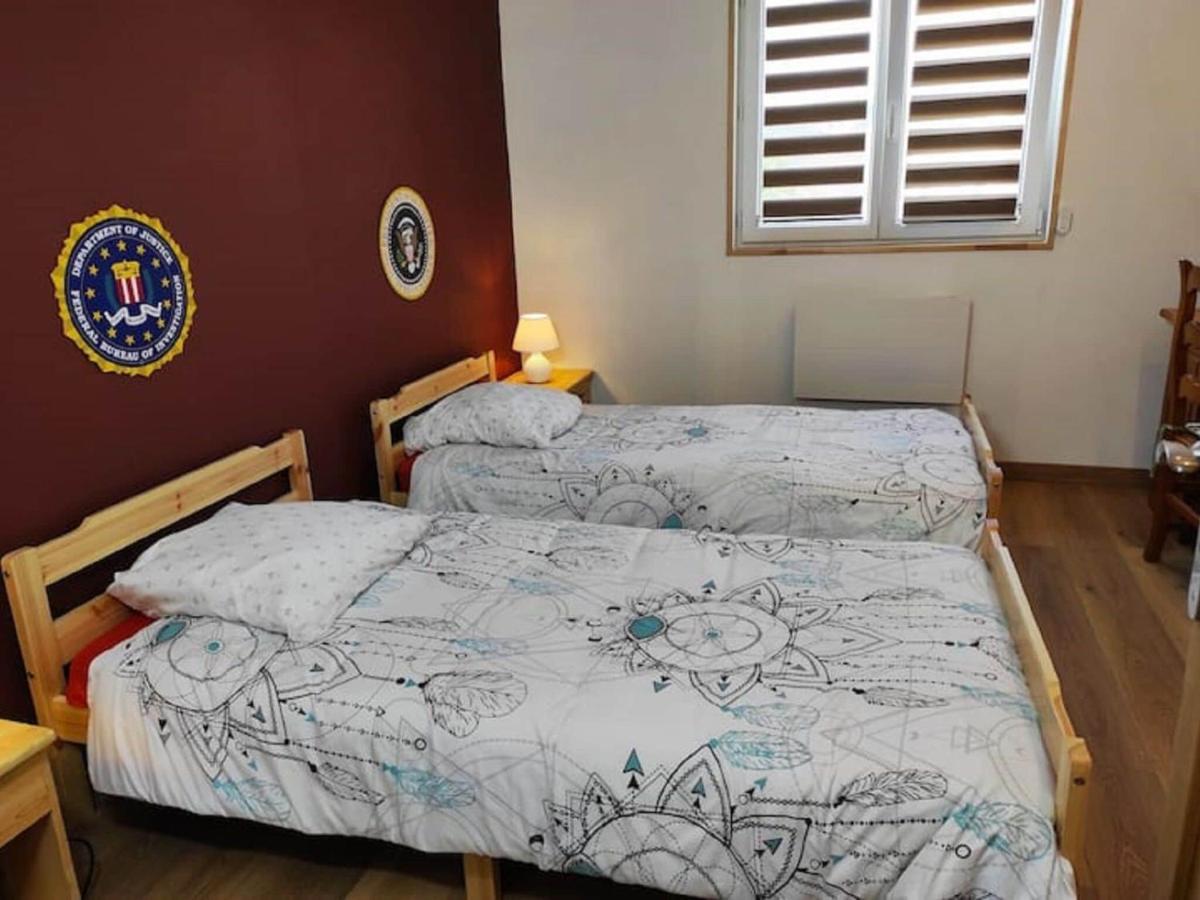 Cozy Holiday Home In Givonne 外观 照片